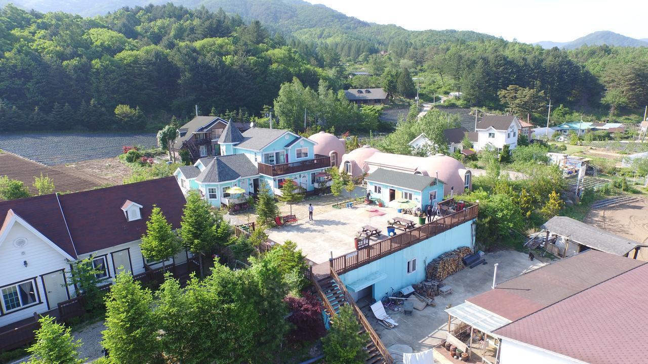 Green Castle Pension Pyeongchang Exterior foto